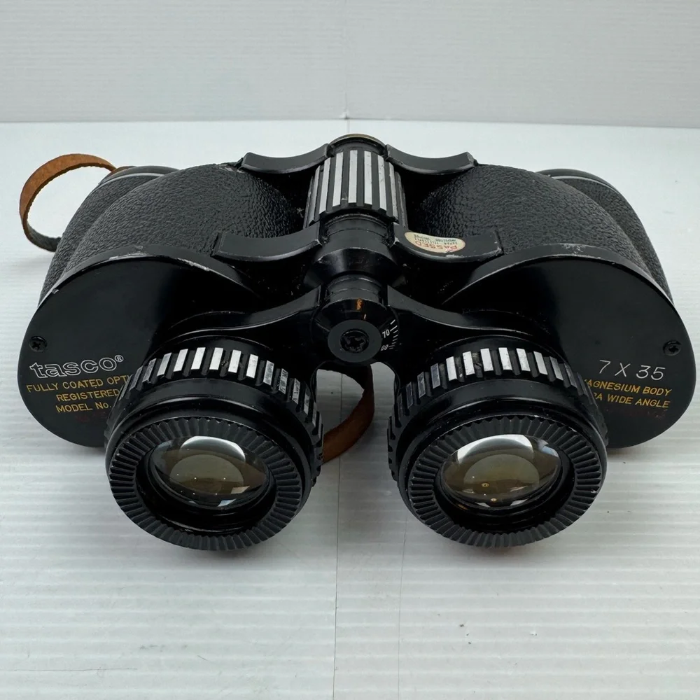 VTG Tasco 110 7x35 super wide angle binoculars Made in Japan 657ft at 1000 YDS